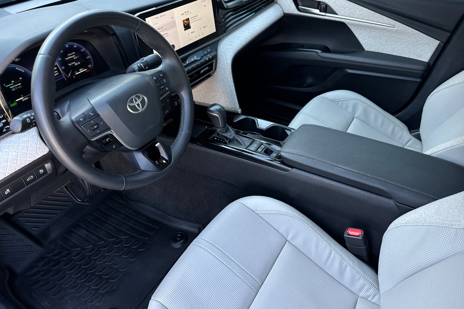2025 Toyota Camry XLE photo 10