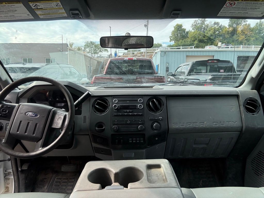 2011 Ford F-350 XL photo 4