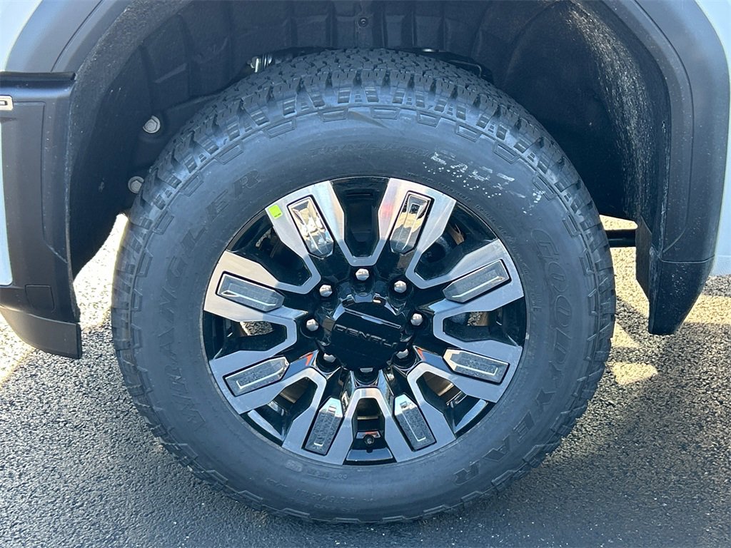 2026 GMC SIERRA HD - Image 10