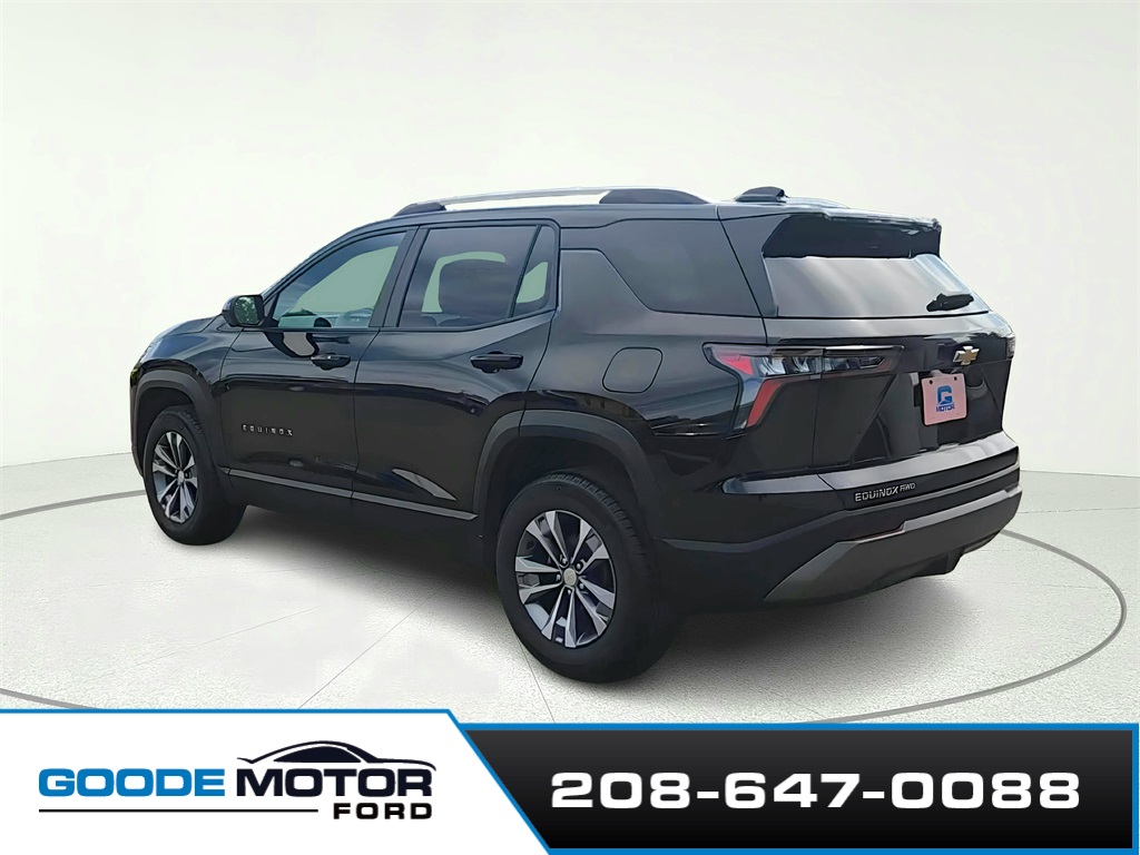 2025 Chevrolet Equinox LT photo 4