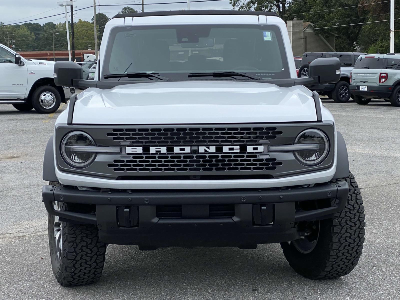2024 Ford Bronco Badlands photo 6