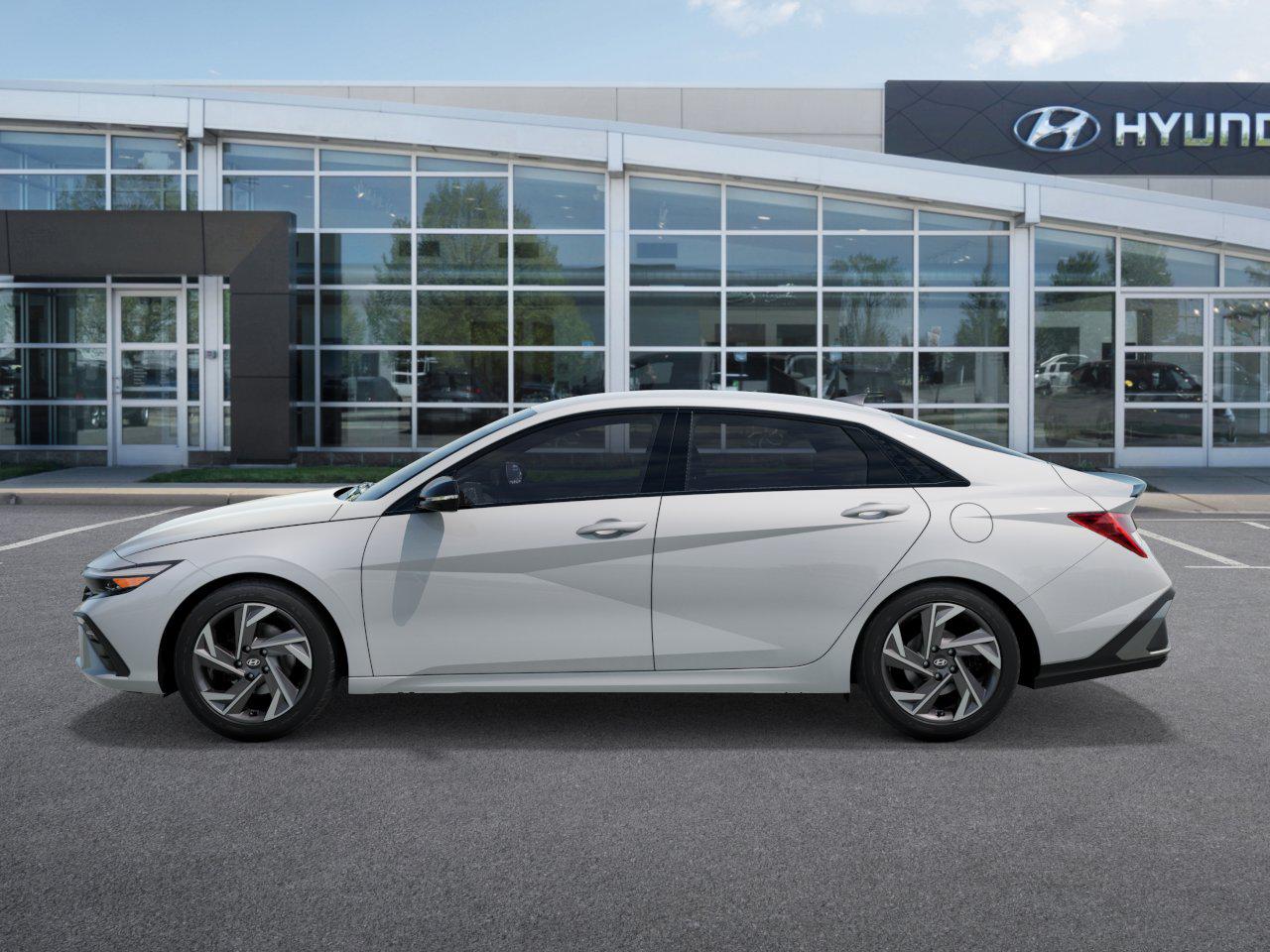 2025 Hyundai Elantra Hybrid SEL Sport photo 3