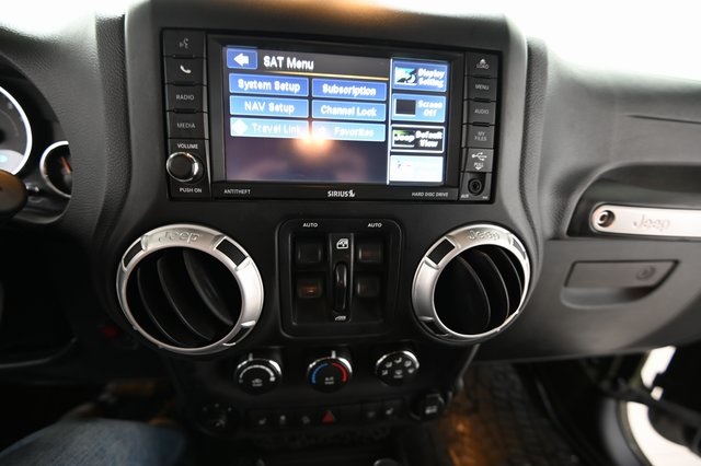 2015 Jeep Wrangler Unlimited Rubicon photo 4