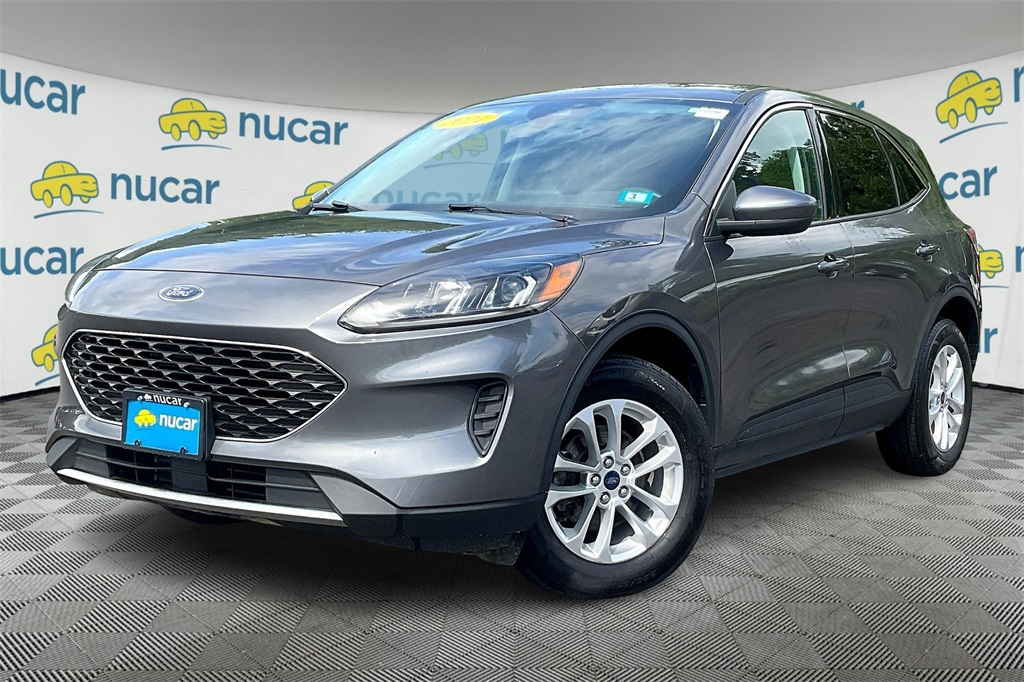 2021 Ford Escape SE photo 3