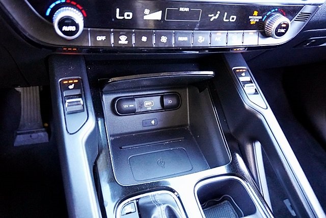 Used 2022 Green Kia S image 21