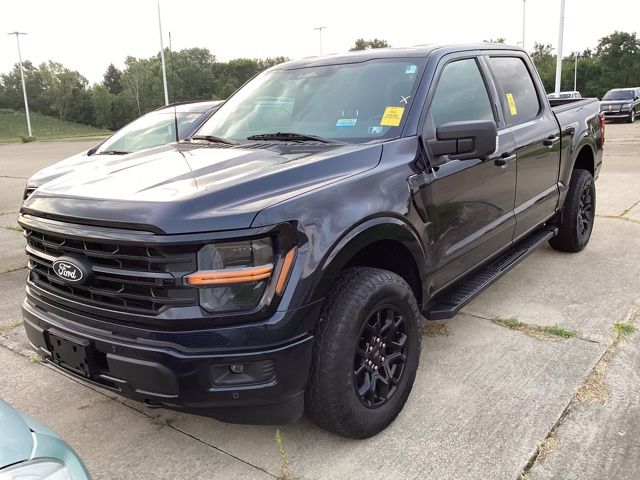 2024 Ford F-150 XLT photo 2