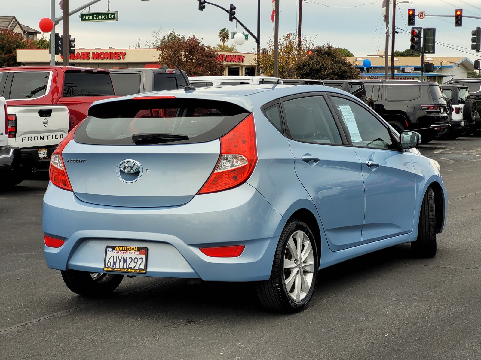 2013 Hyundai Accent SE photo 4