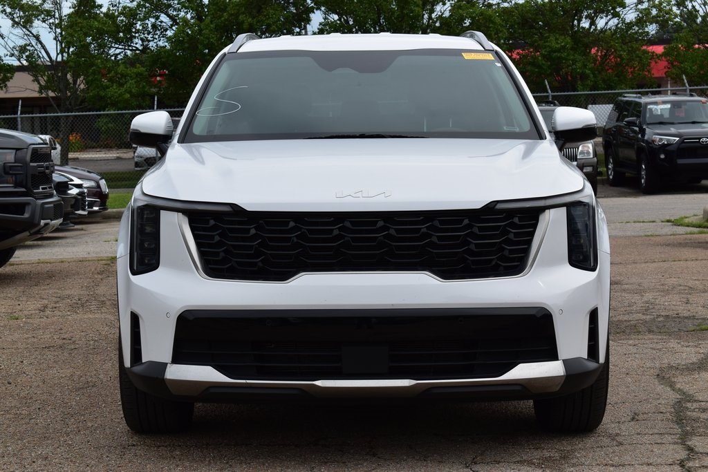 2024 Kia Sorento S photo 2