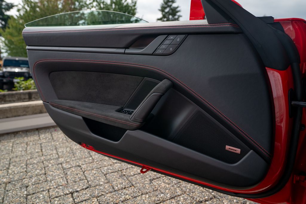2023 Porsche 911 4 GTS photo 27