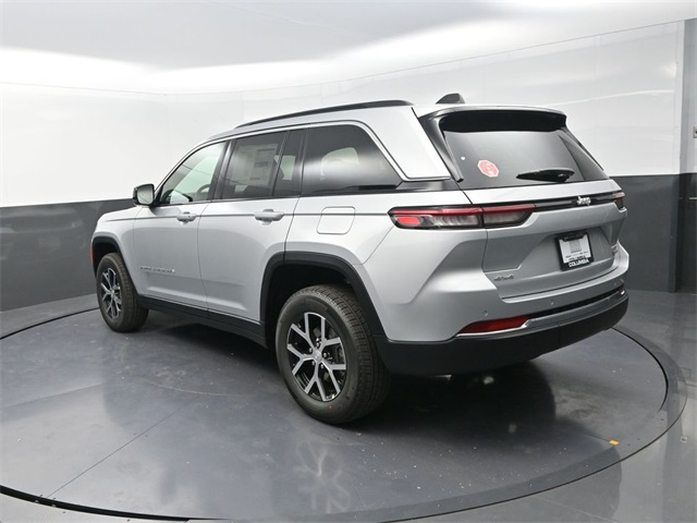 2025 Jeep Grand Cherokee Limited photo 4