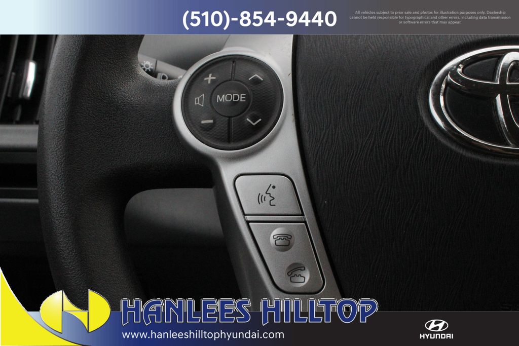 2012 Toyota Prius V Three photo 23