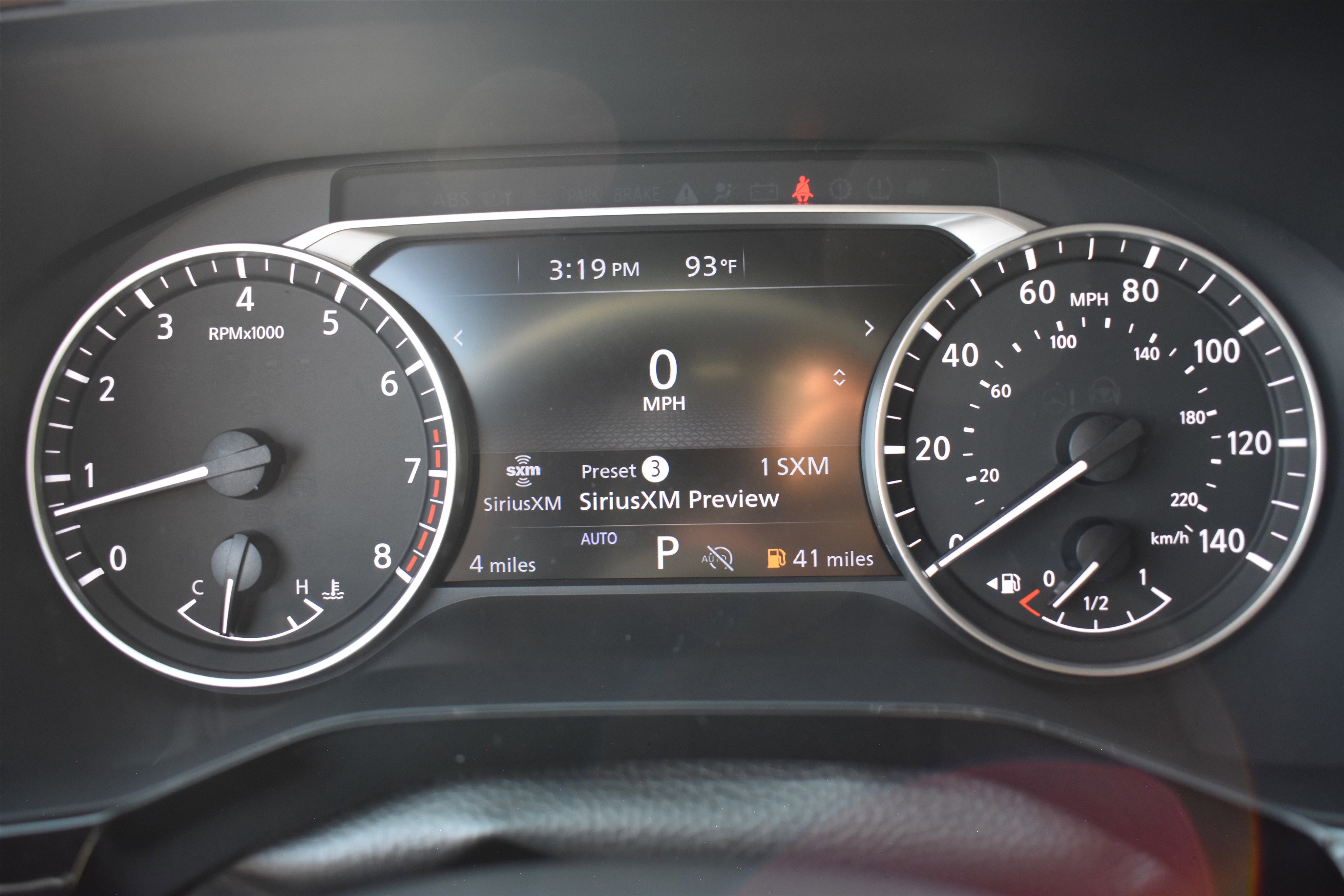 2025 Nissan Pathfinder SV photo 12