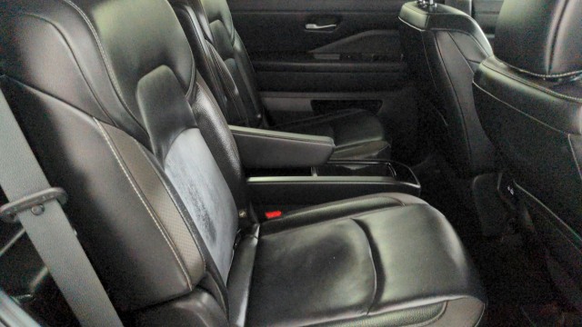 Used 2022 BLACK Nissan SL image 1