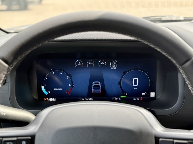 2025 Ford F-150 XLT photo 16