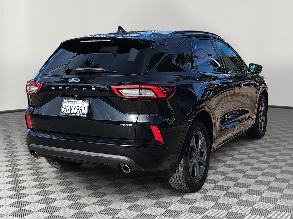 2023 Ford Escape ST-Line photo 3