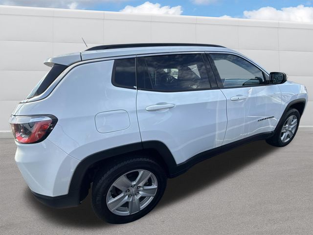 2022 Jeep Compass Latitude photo 5