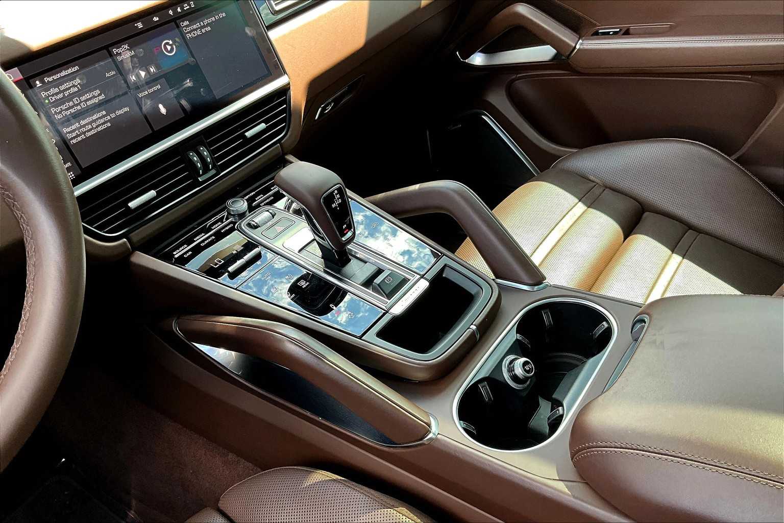 2020 Porsche Cayenne Turbo S E-Hybrid photo 14