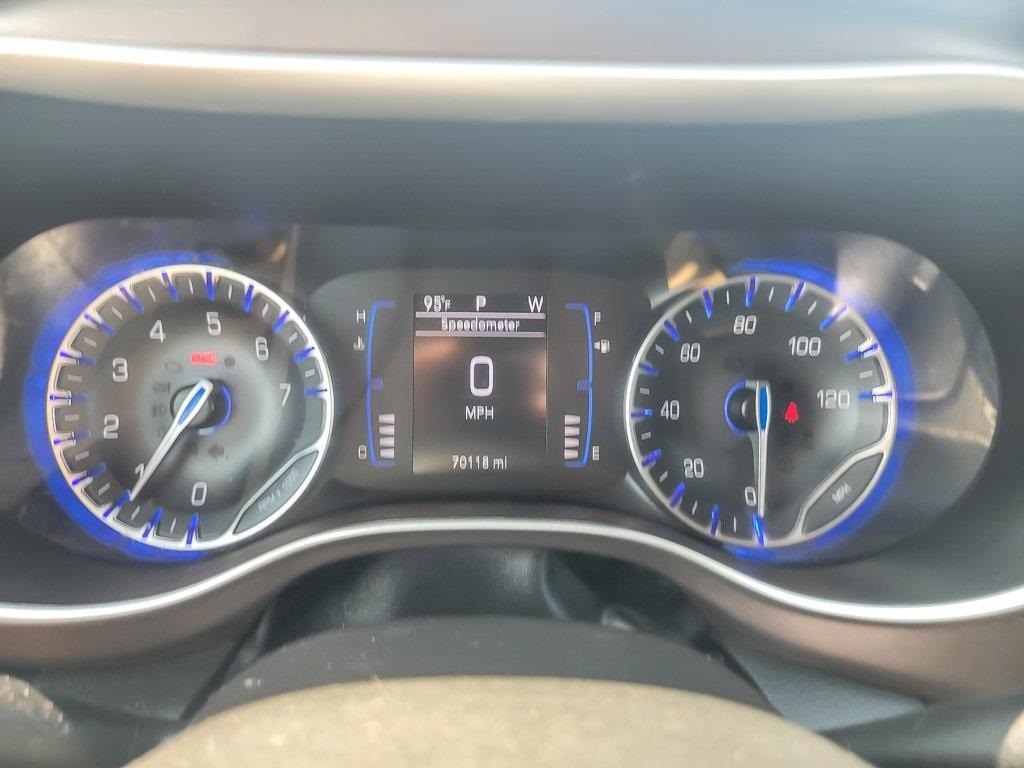 2023 Chrysler Voyager LX photo 11