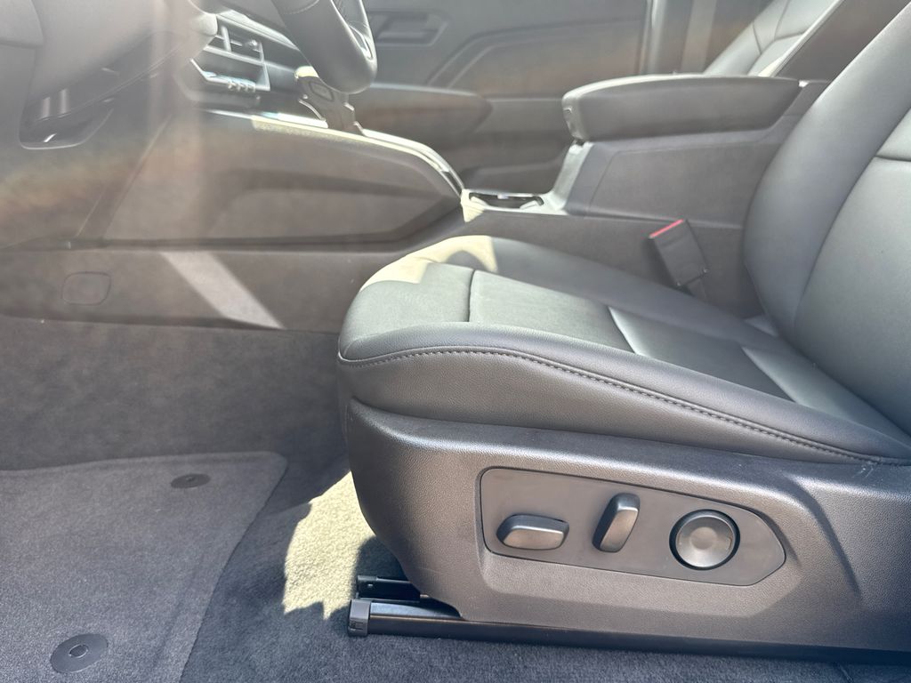 2025 Chevrolet Colorado Trail Boss photo 9