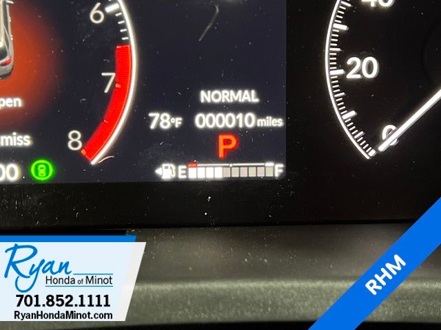 2025 Honda Pilot TrailSport photo 2