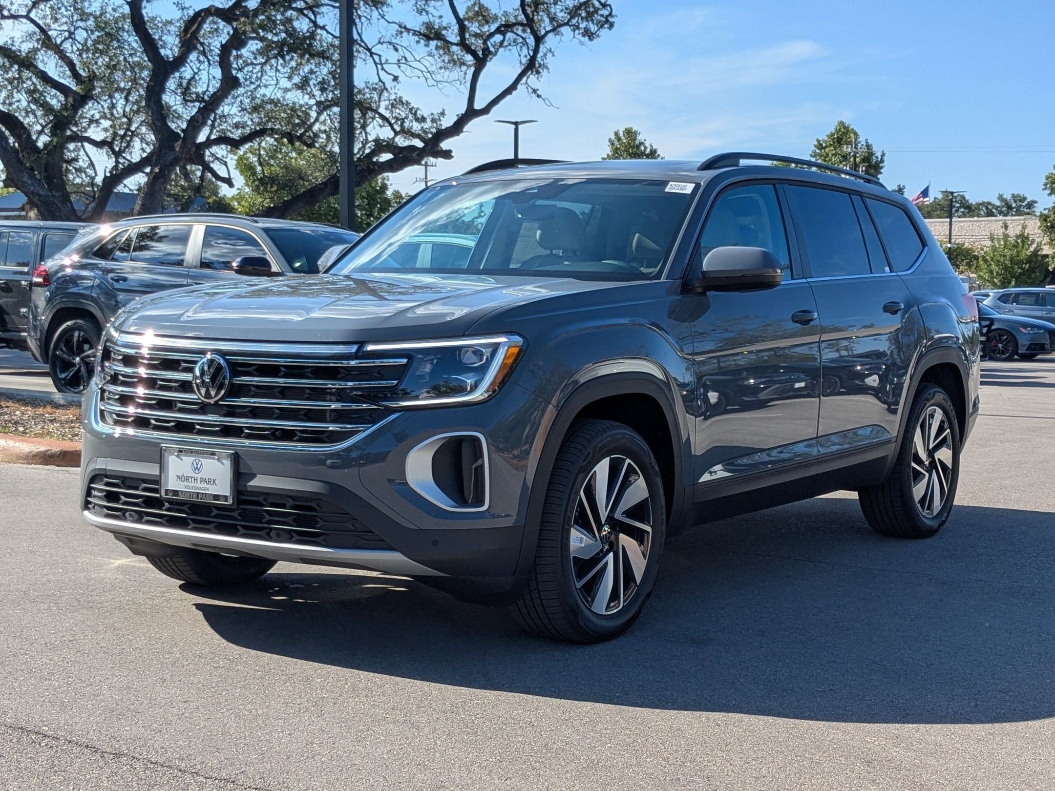 2026 Volkswagen Atlas SE Technology photo 4