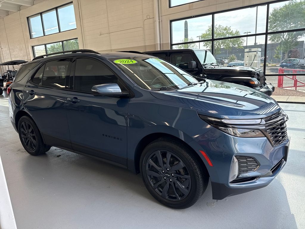 2024 Chevrolet Equinox RS photo 3