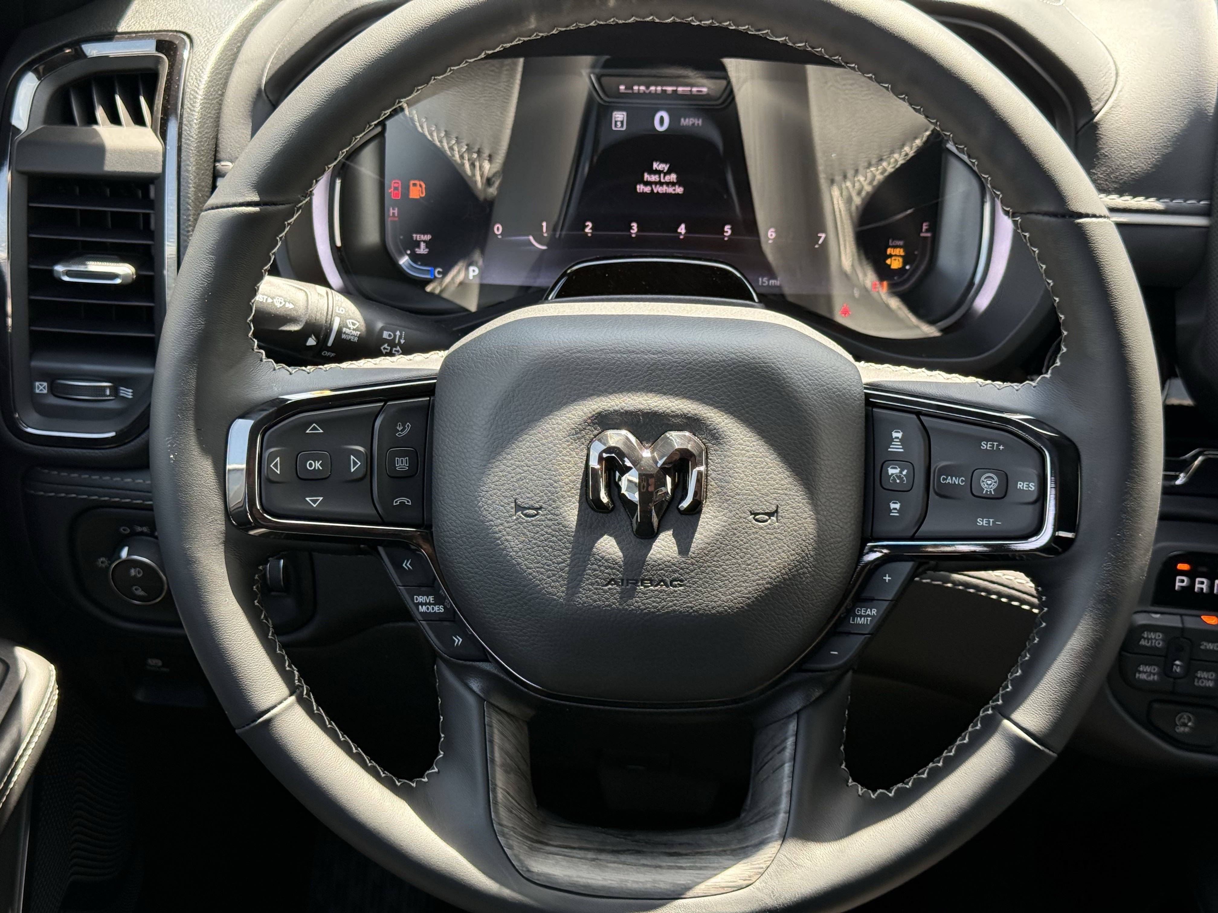 2025 Ram 1500 Limited photo 3