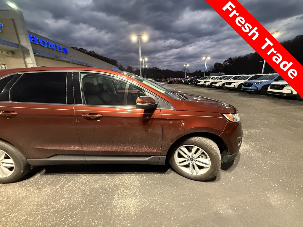 2015 Ford Edge SEL photo 2