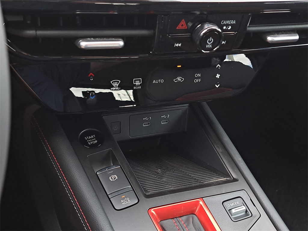 2026 Nissan Kicks SR photo 30