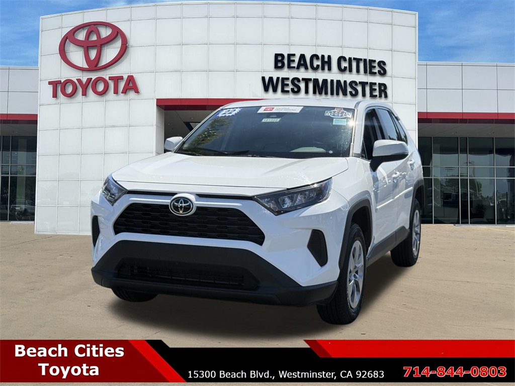 2022 Toyota RAV4 LE photo 2