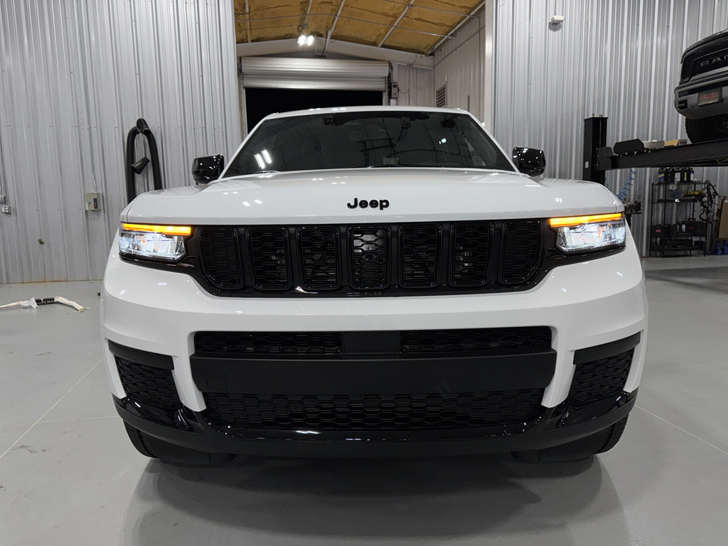 2025 Jeep Grand Cherokee Altitude X photo 24
