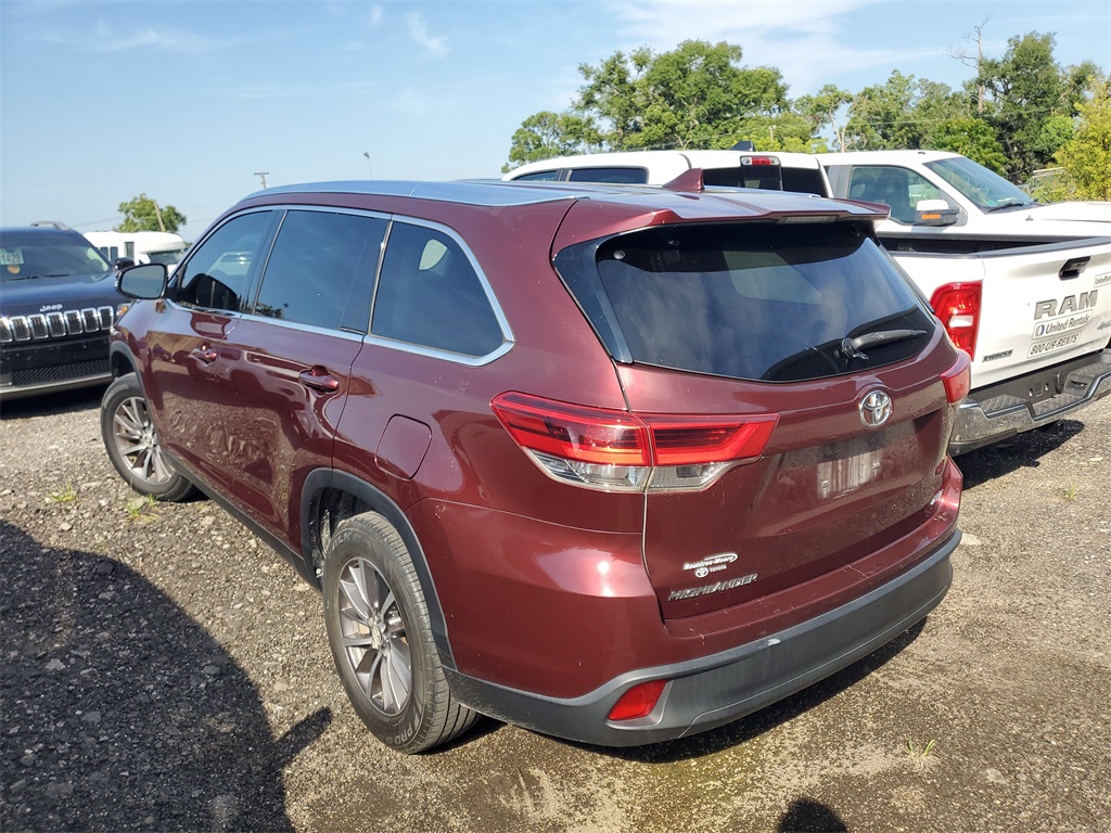 2019 Toyota Highlander SE XLE photo 5