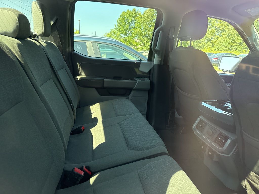 2024 Ford F-150 XLT photo 12