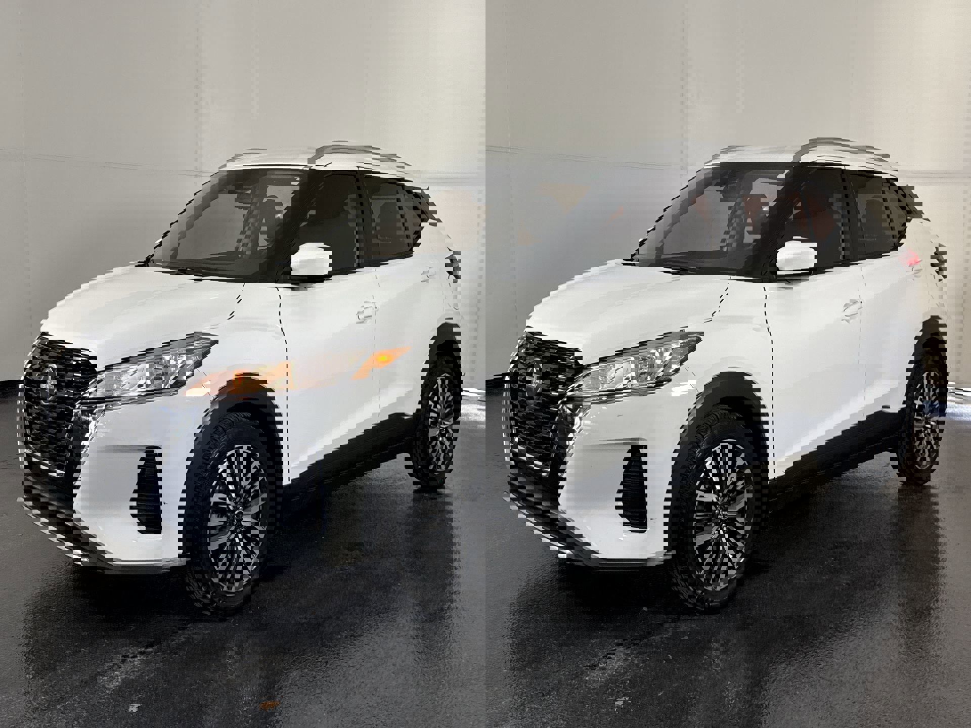 2022 Nissan Kicks SV photo 3