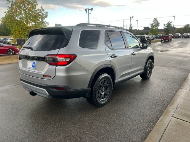 2025 Honda Pilot TrailSport photo 5