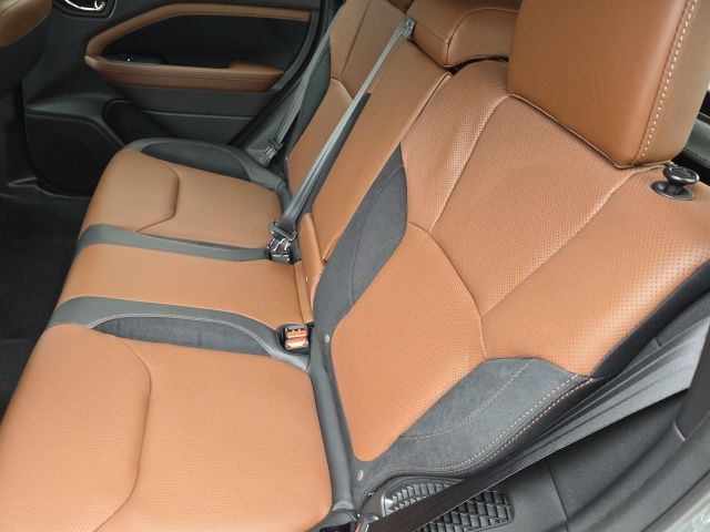 2025 Subaru Forester Touring photo 3