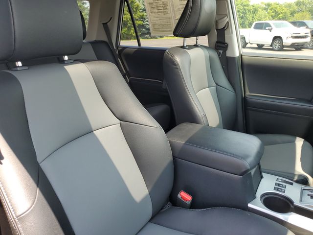 2022 Toyota 4Runner SR5 photo 20