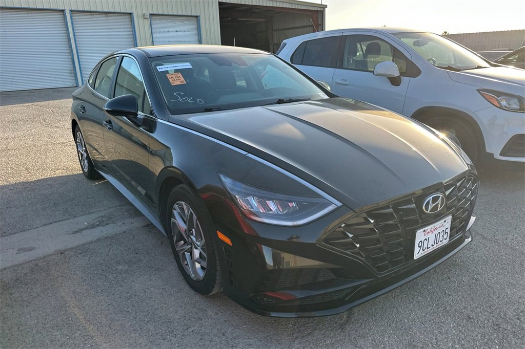 2022 Hyundai Sonata SEL photo 2
