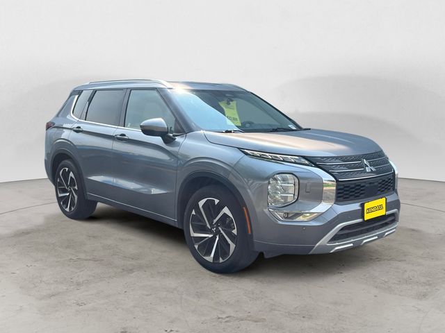 2022 Mitsubishi Outlander SEL photo 6
