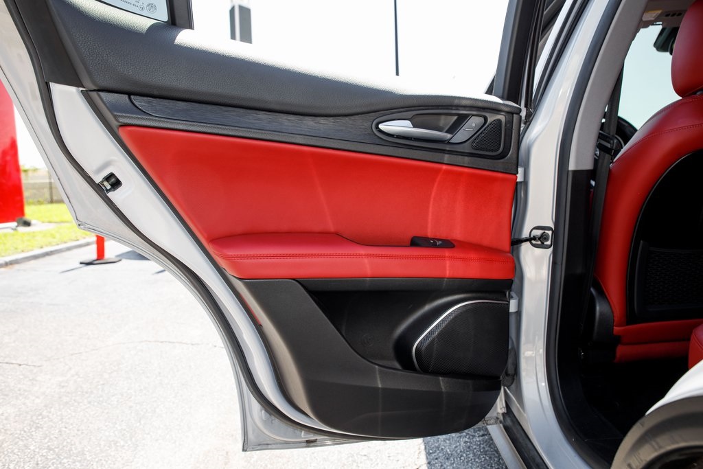 2021 Alfa Romeo Stelvio Sport Base photo 20