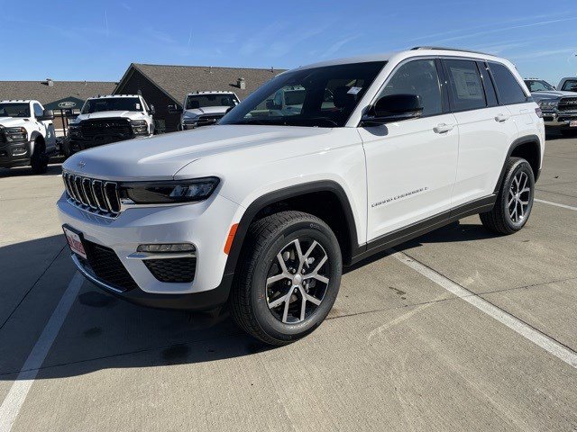 2025 Jeep Grand Cherokee Limited's photo
