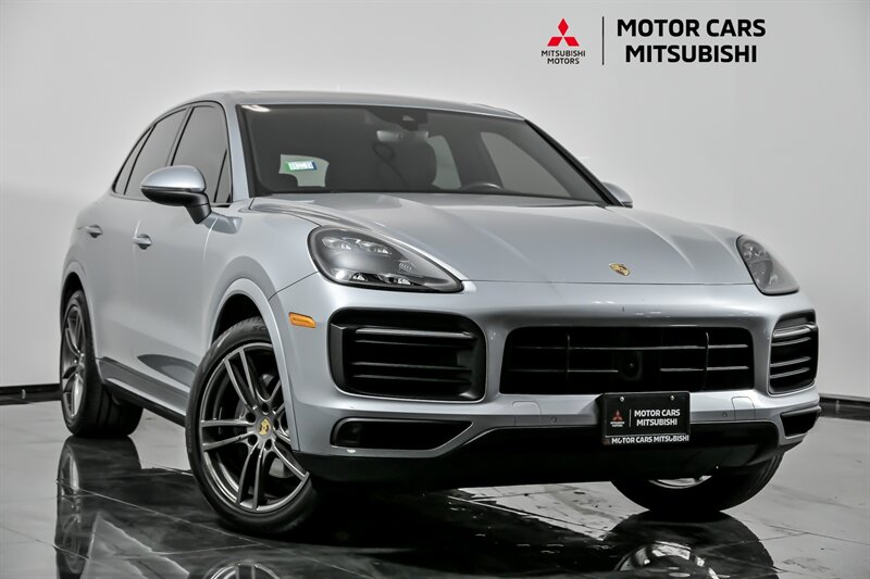 2020 Porsche Cayenne Base's photo