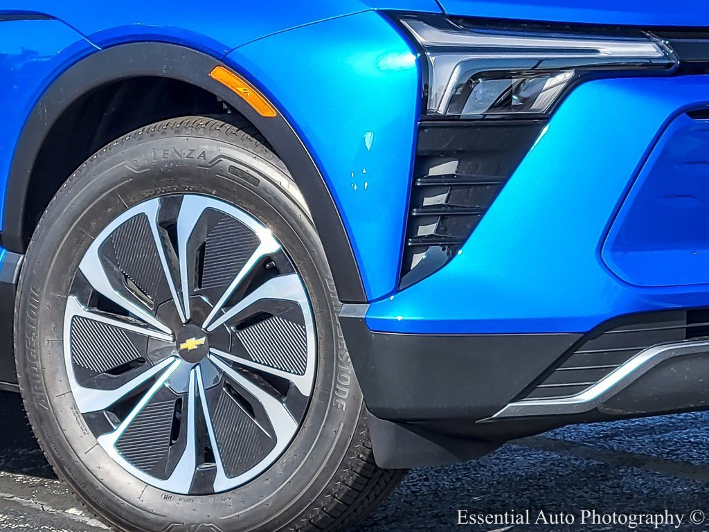 2026 Chevrolet Blazer photo 3