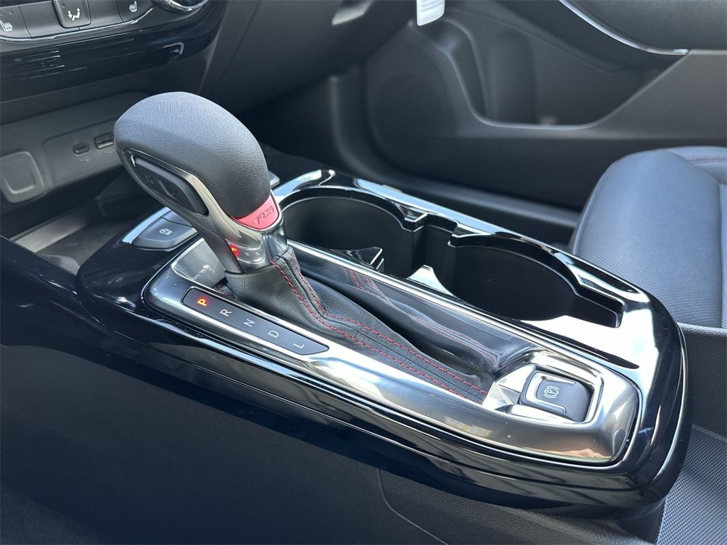 2025 Chevrolet Trax photo 16
