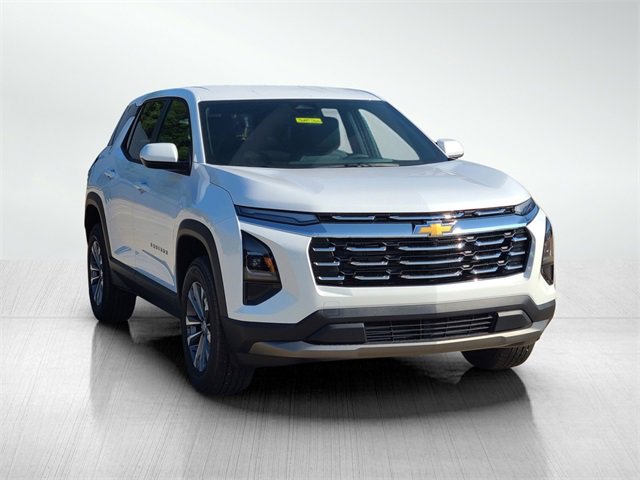 2026 Chevrolet Equinox LT photo 2