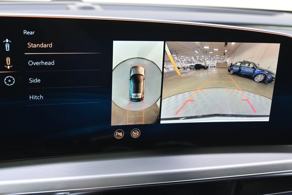 2025 Cadillac Lyriq Sport photo 27
