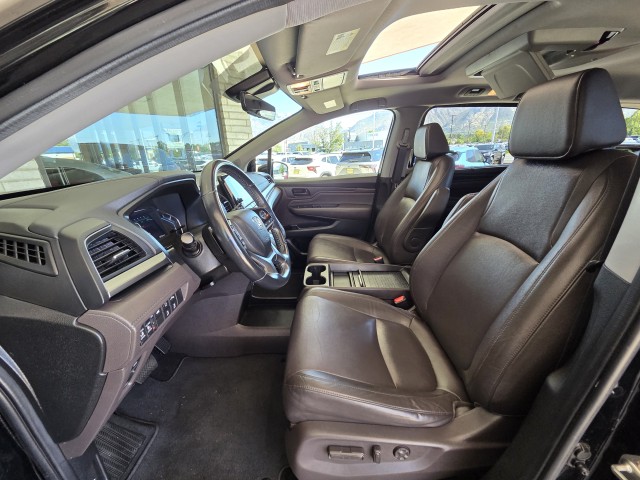 2019 Honda Odyssey Touring photo 11
