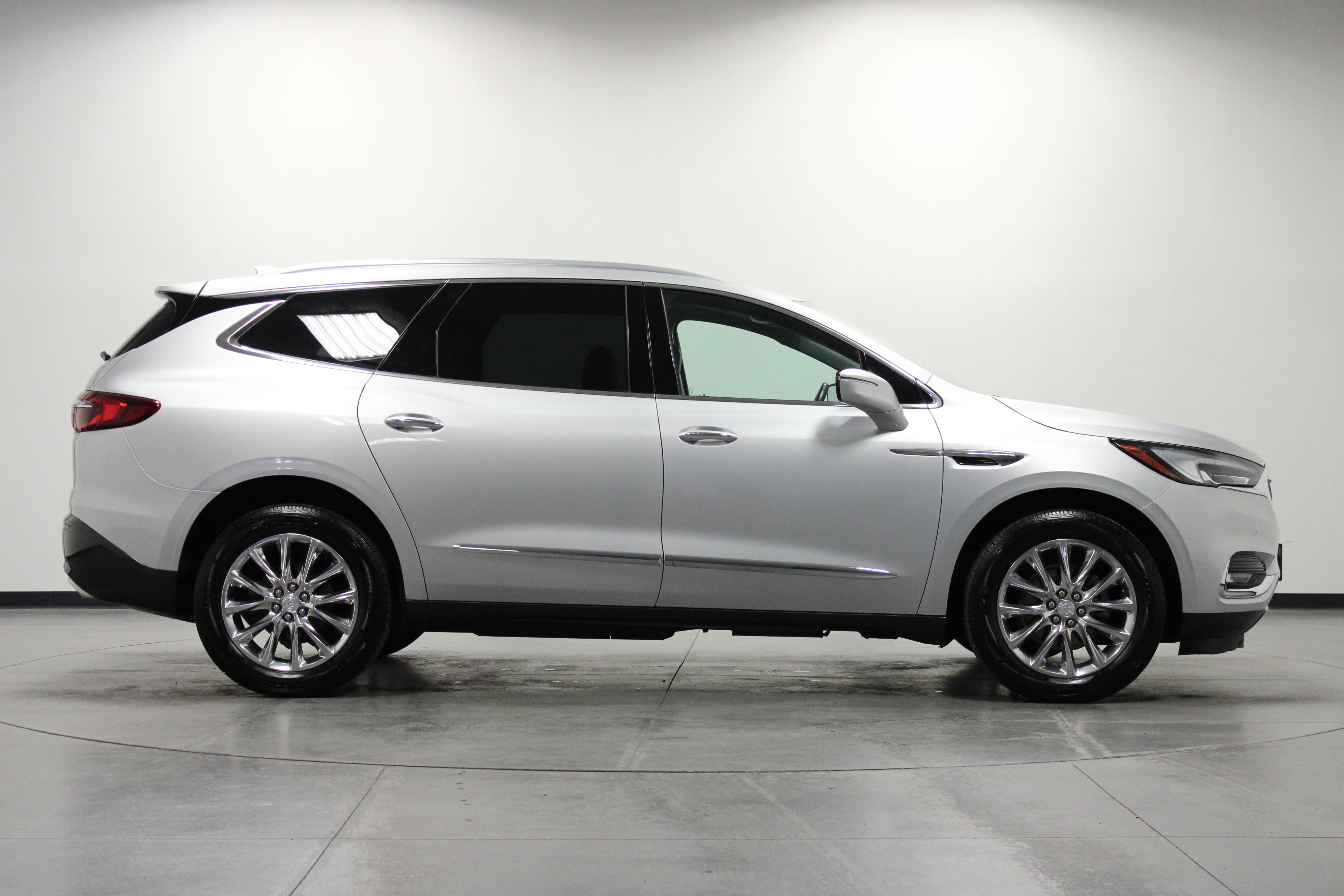 2021 Buick Enclave Premium photo 2
