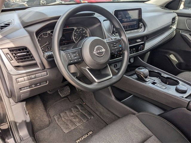 2024 Nissan Rogue SV photo 7