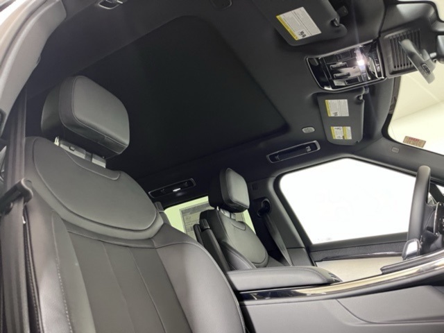2025 Land Rover Range Rover Sport P360 S photo 15